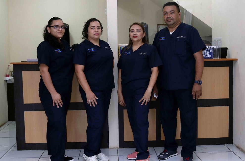 personal laboratorio briceño